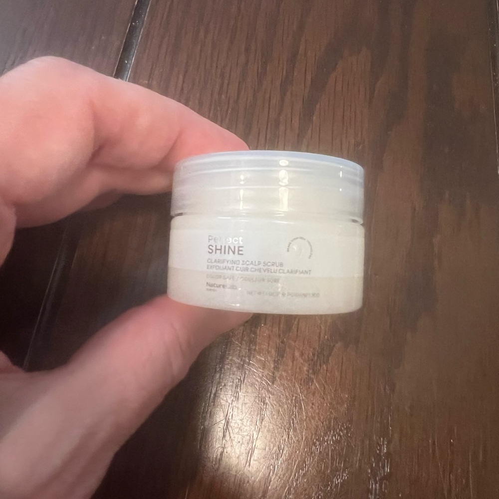 NatureLab Perfect Shine Clarifying Scalp Scrub